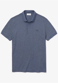 Námořnická modrá polokošile s krátkým rukávem, texturovaná tkanina, léga na tři knoflíky, vyšitý logo na levé hrudi, rovný lem, volný střih.