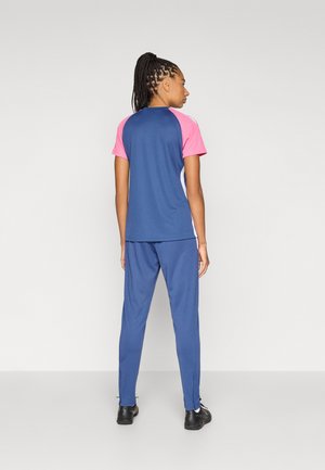 Nike Dri Fit Academy Soccer Bottom Women's — foto 3
