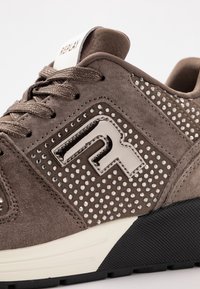 Replay Baskets basses - taupe