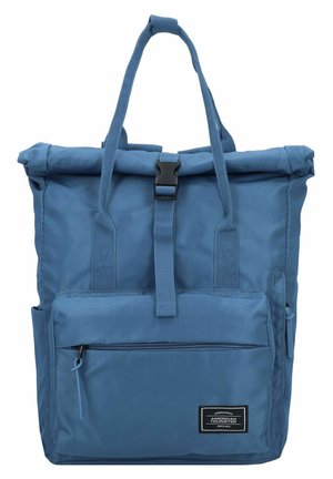 Zaino roll-top blu realizzato in tessuto resistente, dotato di due manici, una tasca frontale con cerniera e una chiusura a fibbia per un accesso sicuro.