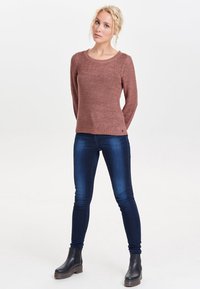 ONLY ONLGEENA XO NOOS - Maglione - cognac