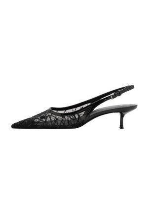 Schwarzer spitzer Slingback-Schuh mit niedrigem Kätzchenabsatz und transparentem Mesh-Obermaterial, verziert mit abstrakter schwarzer Naht.