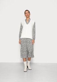 Saint Tropez EDASZ MAXI DRESS - Vestido de dia - raven