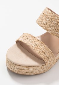 Steve Madden Ciabattine con tacco - beige