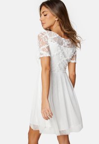Bubbleroom 3D FLORAL CHIFFON DRESS - Robe de soirée - white