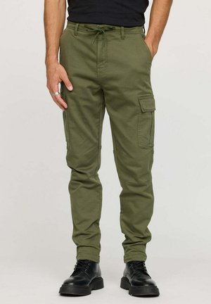 Pantalons cargo vert olive avec taille à cordon, multiples poches latérales, jambes fuselées et en tissu en coton mélangé durable.