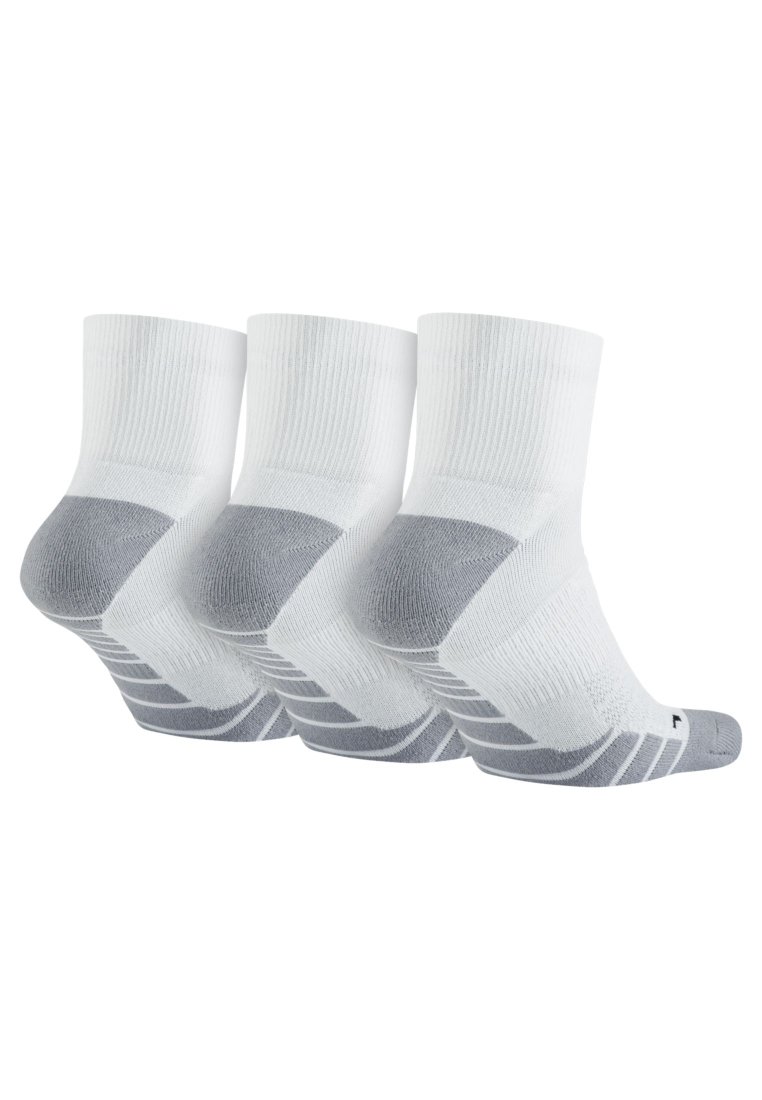 nike everyday max cushion