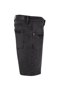 Svarte denimshorts med rett snitt, fem lommer og knappelukking. Har en teksturert overflate og enkle sømdetaljer.