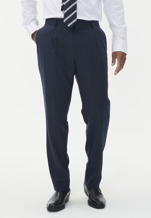 Matinique WELLER PLEAT  - Suit trousers - dark navy