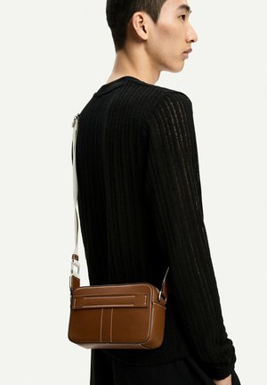 Geantă crossbody - light brown