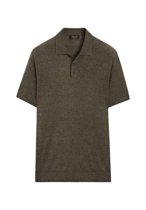 Dunkelolivgrünes Poloshirt, kurzärmlig, aus weichem Textil, mit zwei Knöpfen in der Knopfleiste, geradem Saum, minimalistischem Design.