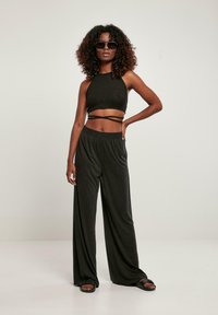 Urban Classics TRAPEZE CROPPED - Top - black