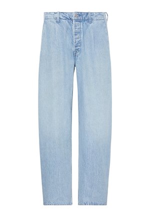 Φωτεινά γαλάζια τζιν παντελόνια ψηλόμεσα με ίσια γραμμή, κλείσιμο με κουμπί και φερμουάρ, θηλάκια για ζώνη και πλαϊνές τσέπες, τοποθετημένα επίπεδα σε λευκό φόντο.