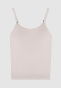 Top camicetta rosa chiaro con spalline sottili regolabili su uno sfondo chiaro.