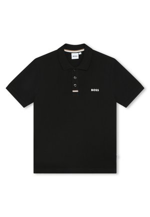 Polo shirt noir en coton avec une patte de boutonnage à trois boutons, présentant un logo "BOSS" blanc et un détail strié subtil sur le col.
