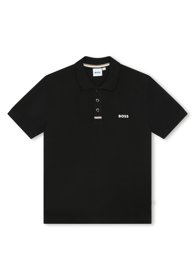 Polo shirt noir en coton avec une patte de boutonnage à trois boutons, présentant un logo "BOSS" blanc et un détail strié subtil sur le col.