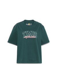 Dunkelgrünes Baumwoll-T-Shirt mit Rundhalsausschnitt und kurzen Ärmeln, mit "TIMBS Authentic" in weißer und rosa Schrift bedruckt.
