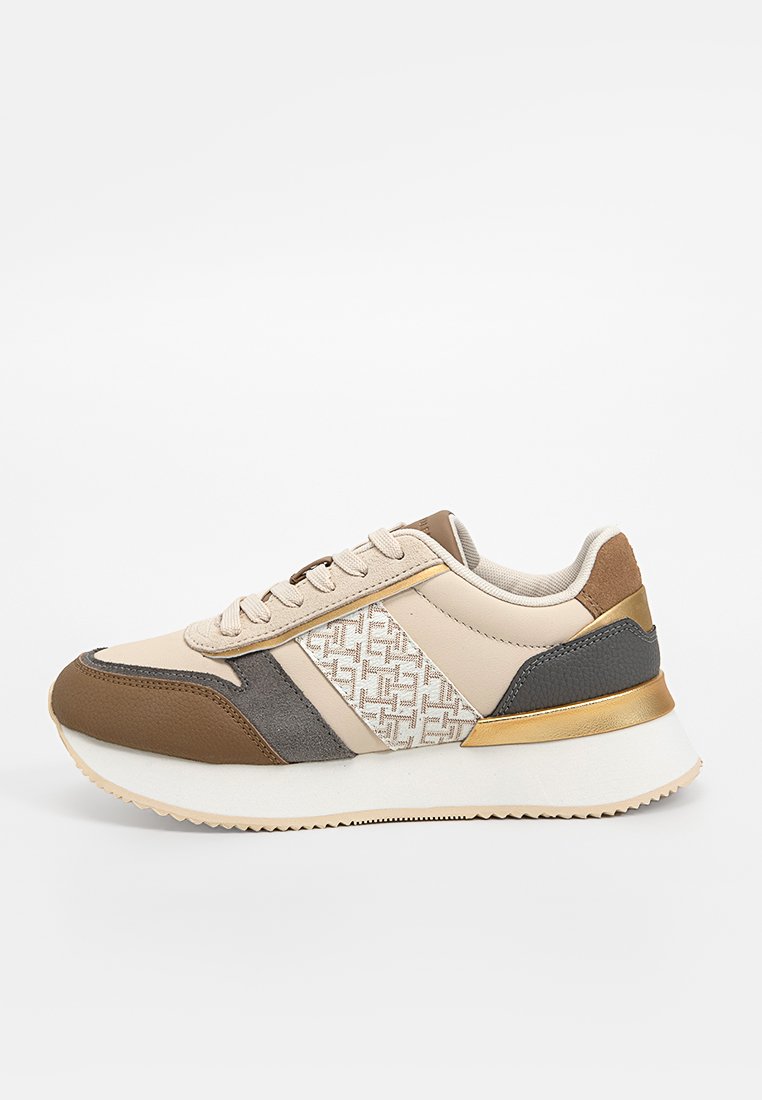 Tommy Hilfiger Sneakers laag zandkleur Tommy Hilfiger Sneakers laag zandkleur