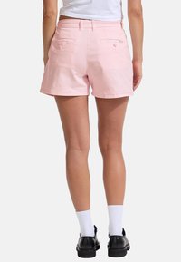 Guess Jeans Šorti - rose