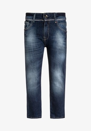 Dunkelblaue Jeans aus Denim mit ausgewaschenen Bereichen an Oberschenkeln und Knien, vorne mit Knopf- und Reißverschluss sowie einem Fünf-Taschen-Design.