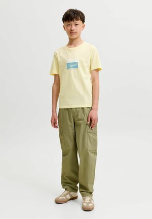 Jack & Jones Junior, T-SHIRT T-SHIRT JUNIOR - T-shirt con stampa - pastel yellow