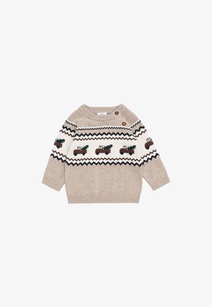 Maglione beige lavorato a maglia con un motivo a zigzag, dettaglio a bottoni sulla spalla e motivi di trattori con alberi in verde scuro e marrone.