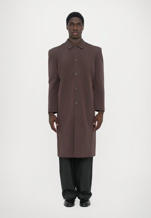 TECHNICAL LONG COAT - Abrigo clásico - dark brown