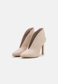 Marco Tozzi Classic heels - dune