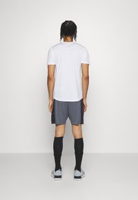 Under Armour Träningsshorts - dark grey