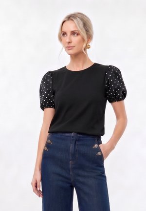 Anna Field, Top - black