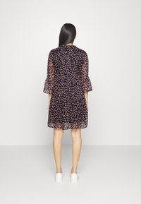 Vero Moda Petite VMKAY 3/4 SHORT DRESS - Vestido de dia - navy blazer