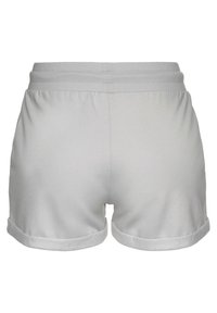 Pantaloni corti in cotone grigio con vita elastica, orlo piegato e texture liscia. Progettati per il comfort con una vestibilità casual.