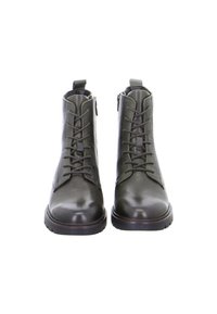 Sorte læderankelstøvler med frontsnørebånd, sidesyninger, robuste såler og trækstropper bagpå, vist forfra på hvid baggrund.