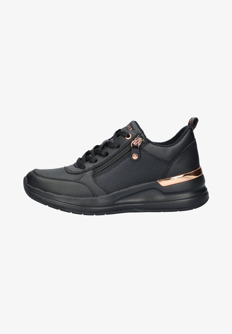 Zapatilla negra con parte superior de cuero suave, detalles perforados, cordones y cremallera lateral. Acentos en cobre y suela de goma texturizada.