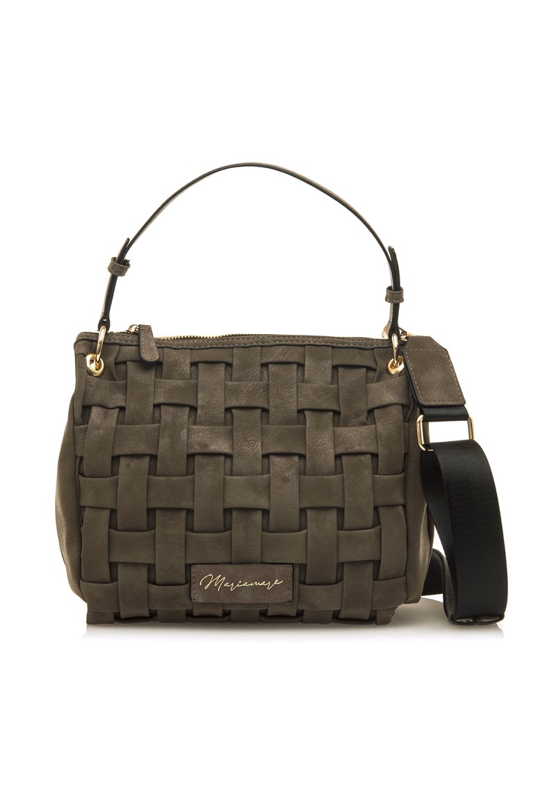 Borsa in pelle intrecciata di colore grigio scuro con una trama liscia, dotata di una tracolla removibile e dettagli in metallo dorato. Chiusura superiore con zip.