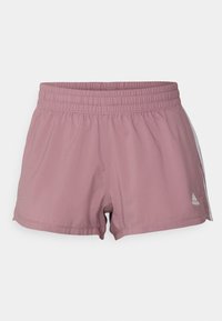 Pantalones cortos deportivos rosas con cintura elástica, textura suave y un detalle sutil de logo en el lado inferior izquierdo.