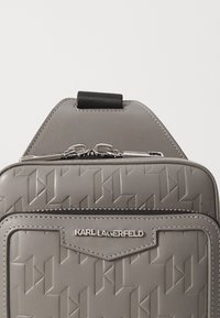 KARL LAGERFELD K/LOOM SLING - Borsa a tracolla - grey