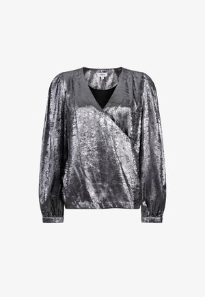 Glanzende zilveren blouse met lange mouwen en een V-hals, met gepofte schouders en licht gathered manchetten.