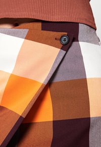 Monki Minikjol - brown