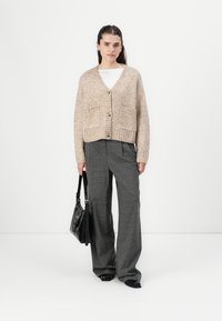 Vero Moda VMINGRID V-NECK  - Vesta na kopčanje - beige