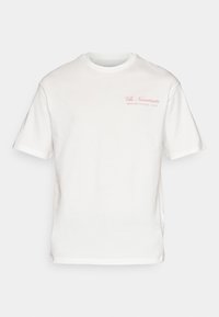 Atlasīts, cloud dancer