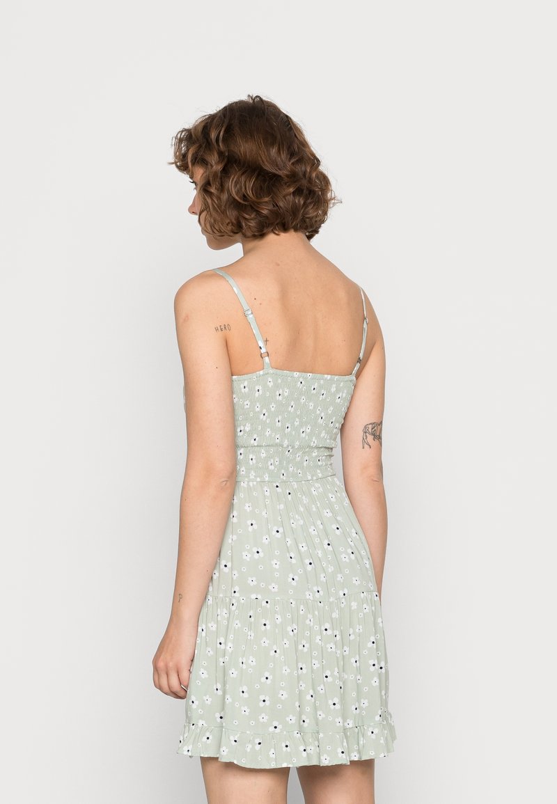 hollister green floral dress Elegant Green Hanfu Dress With Delicate Floral Embroidery – Han Grace main image 0