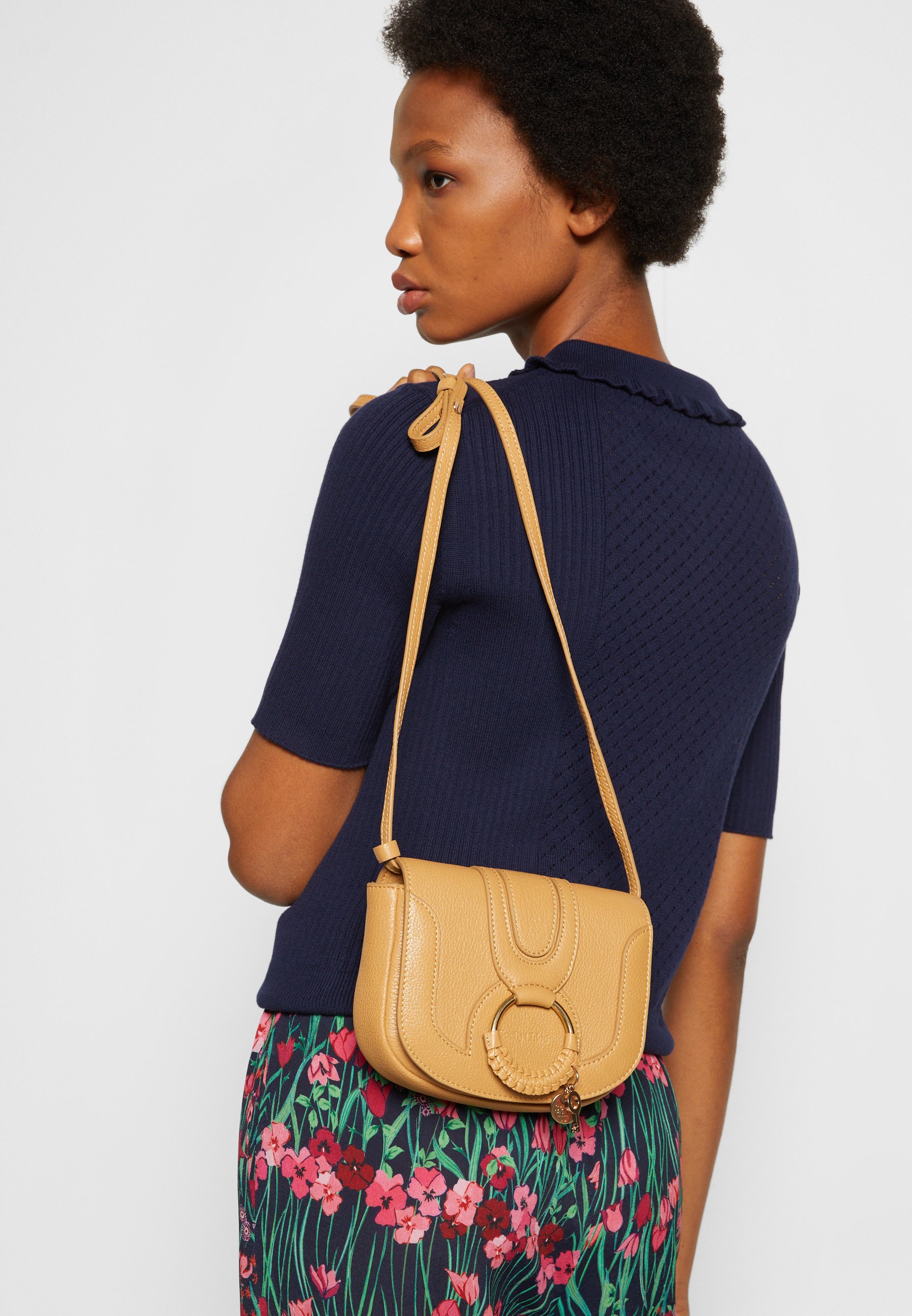 See by Chloé HANA - Schoudertas - biscotti beige/beige - Zalando.nl
