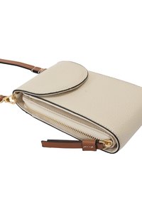 PARFOIS WITH FLAP CLOSURE - Ovitek za telefon - ecru