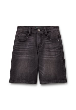 Sorte denimshorts med forlommer, bæltestropper, knaplukning og en hammerstrop på højre side.