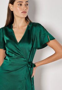 Apricot Robe de jour - green