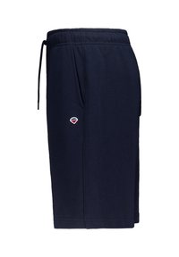 Musta siniset puuvillashortsit, joissa on elastinen vyötärö, naru, sivutaskut ja pieni kolmivärinen logo alhaalla lahkeessa.