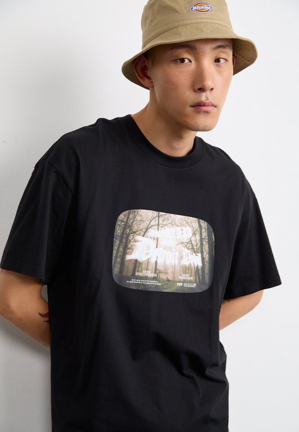 GREATEST FLICKS  - Print T-shirt4