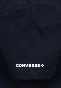 Converse SNEAKER TEE - Apdrukāts T-krekls - black