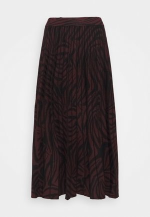 Jupe midi plissée marron foncé et noire avec un motif abstrait évoquant le zèbre et une ceinture ajustée, présentée sur fond blanc uni.